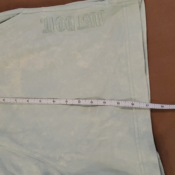 COPY - NEW Nike Mens Above Knee Length Short, Size XL - Picture 12 of 14